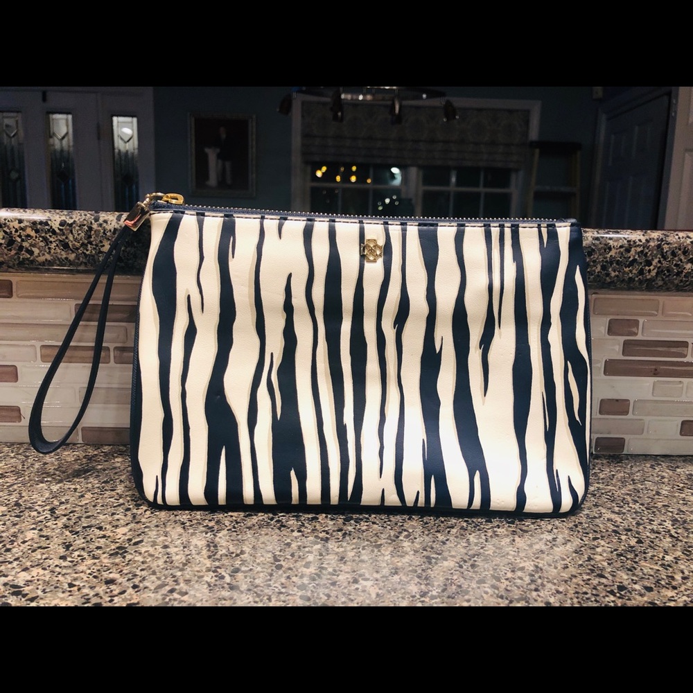 Ann Taylor Wristlet